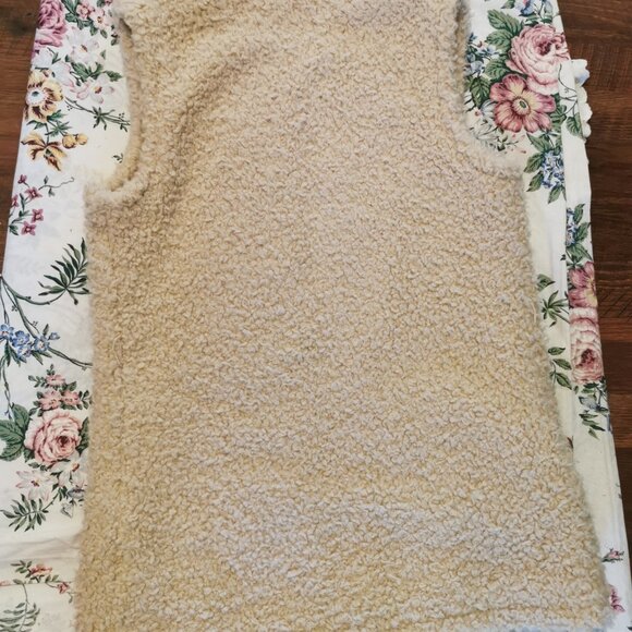 H&M Beige Teddy Faux Fur Classic Vest Open front Women's Size XS - Picture 7 of 7